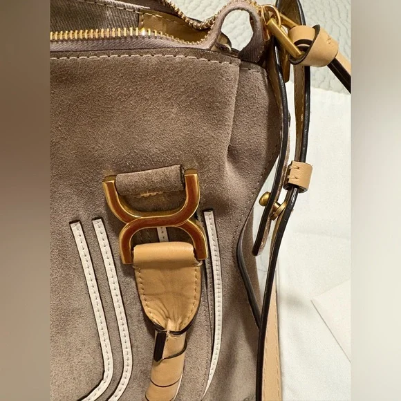 CHLOE
Marcie Medium, Motty Grey Suede - Picture 9 of 16